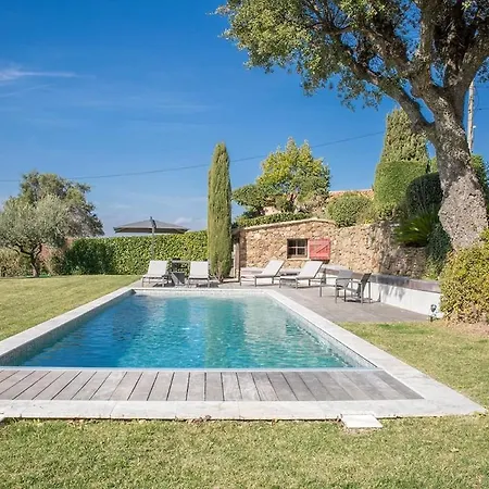Charming Villa Near St Tropez Вилла Гассен