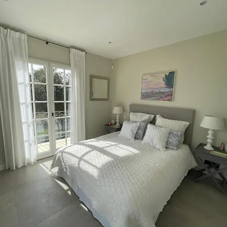 Charming Villa Near St Tropez Гассен