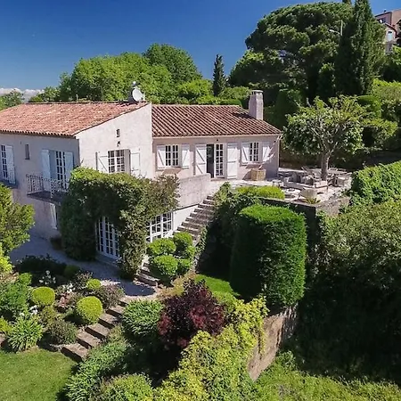Charming Villa Near St Tropez *